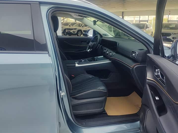 Фото 8 - Chery Tiggo 9