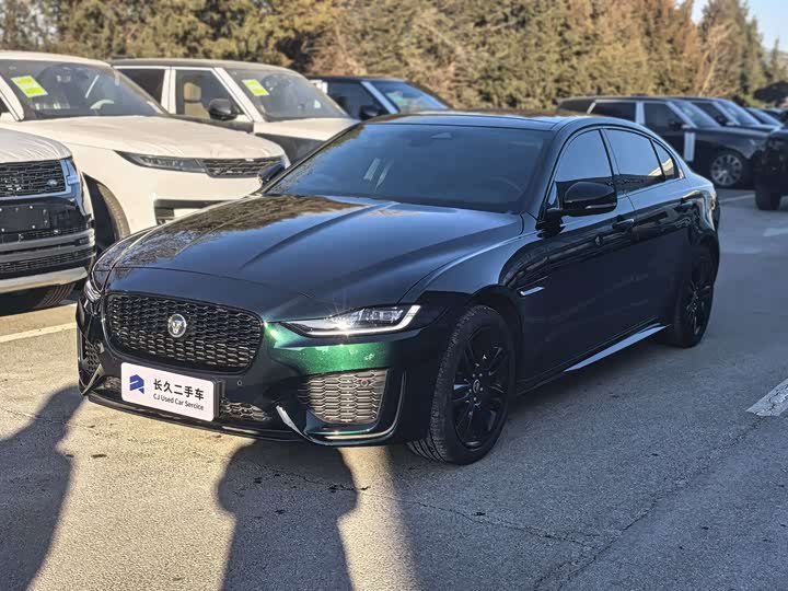 Фото 1 - Jaguar XE L