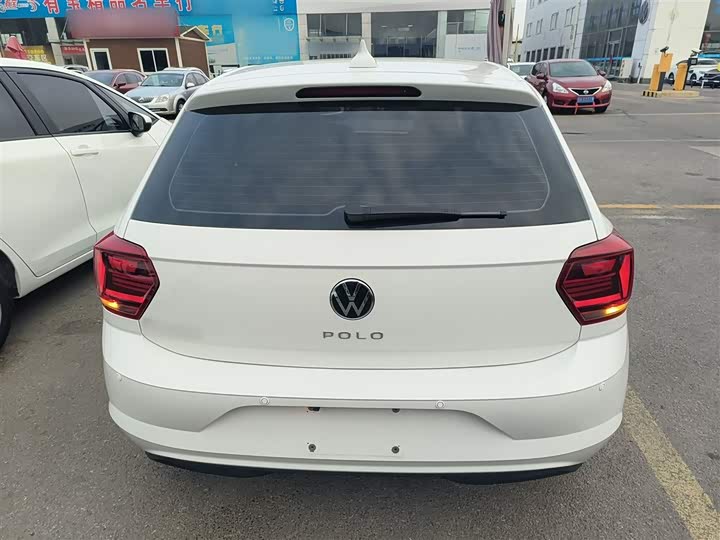 Фото 6 - Volkswagen Polo