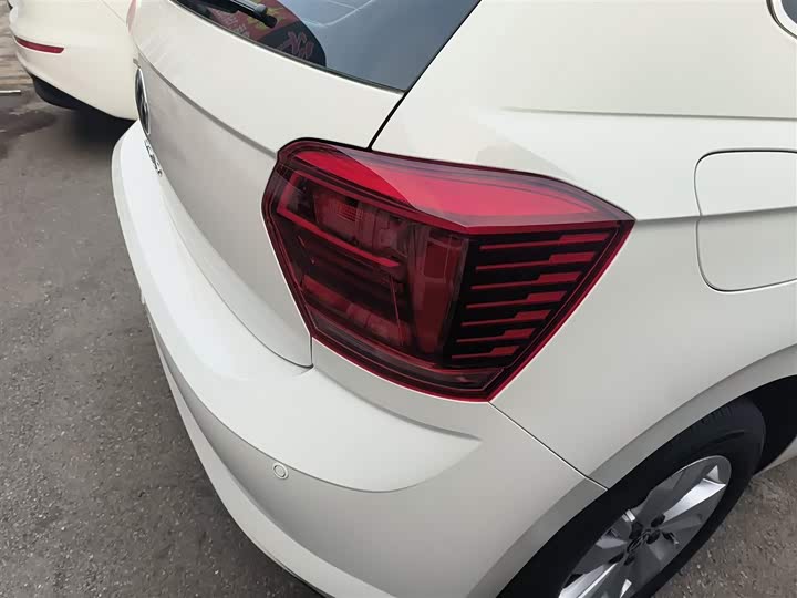 Фото 8 - Volkswagen Polo