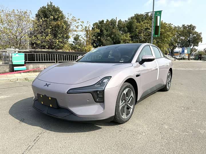 Фото 1 - XPeng Mona M03