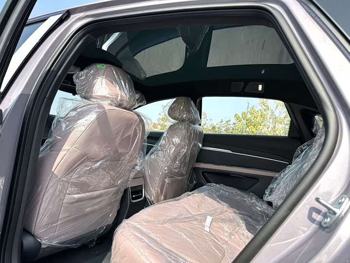 Фото 5 - XPeng Mona M03