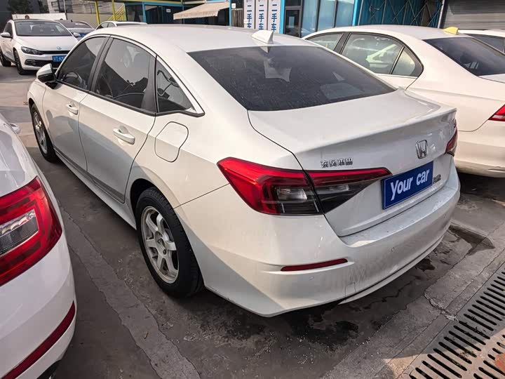 Фото 4 - Honda Civic