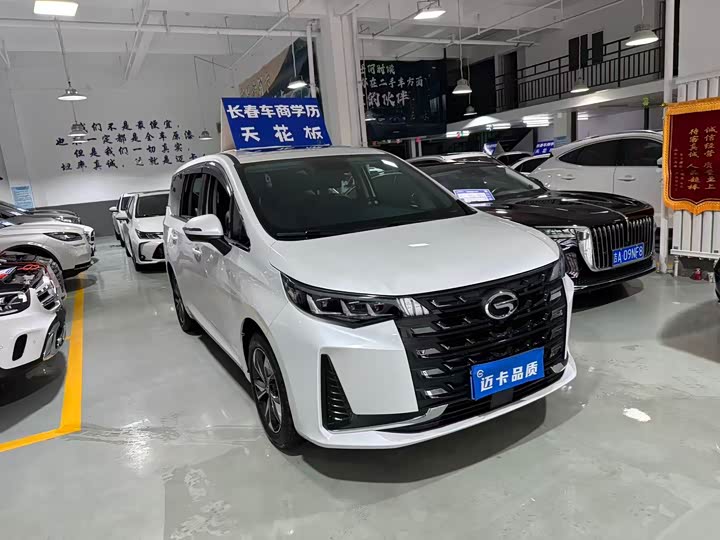 Фото 2 - GAC Trumpchi M6