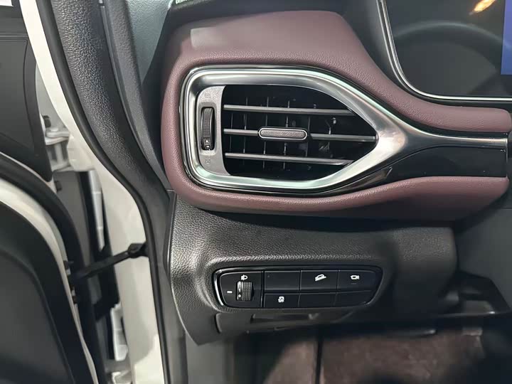 Фото 9 - GAC Trumpchi M6