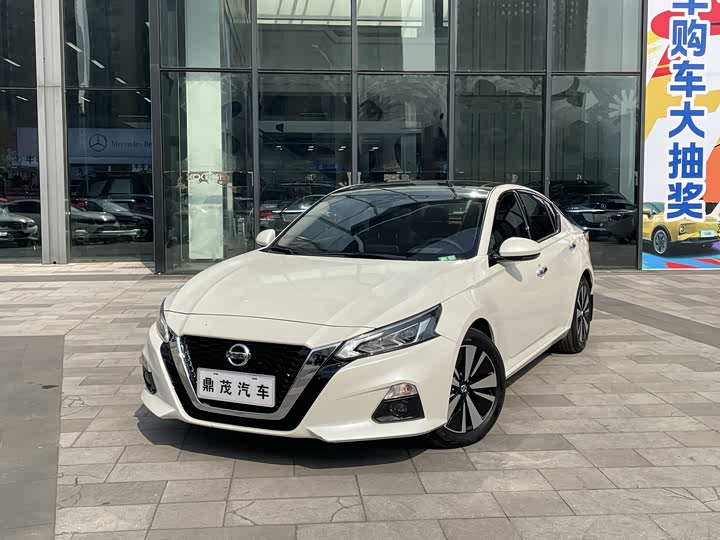 Фото 1 - Nissan Teana