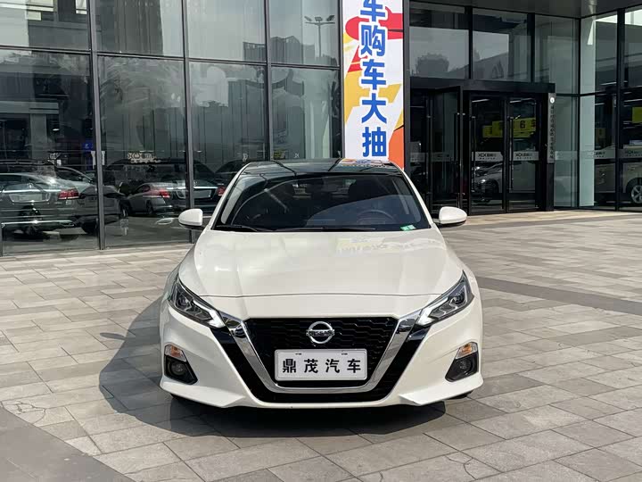 Фото 2 - Nissan Teana