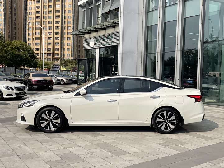 Фото 3 - Nissan Teana