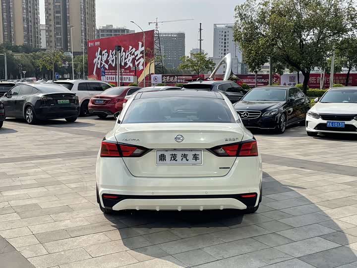 Фото 4 - Nissan Teana