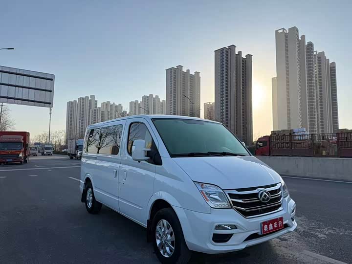 Фото 1 - Maxus V80