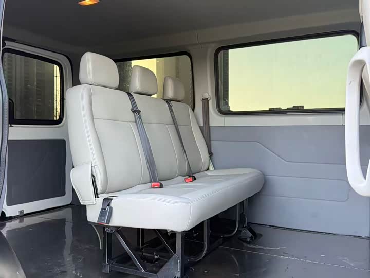 Фото 6 - Maxus V80