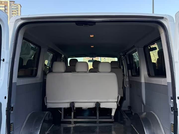 Фото 8 - Maxus V80