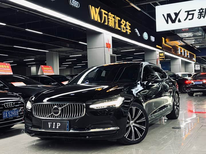 Фото 1 - Volvo S90