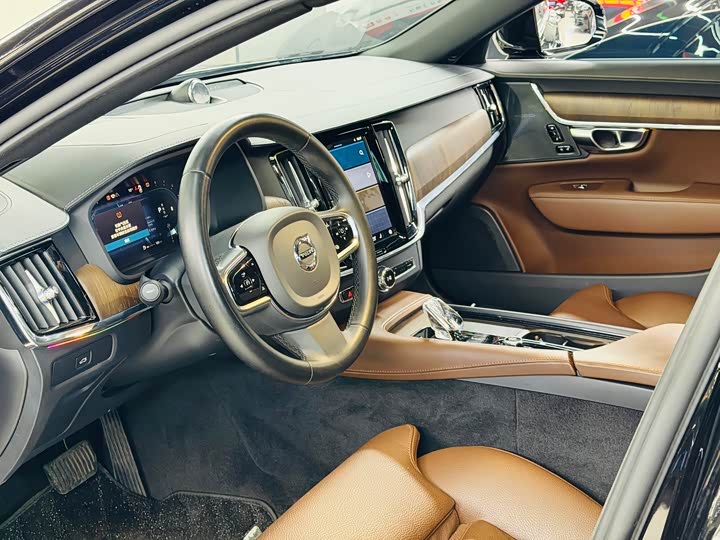 Фото 3 - Volvo S90