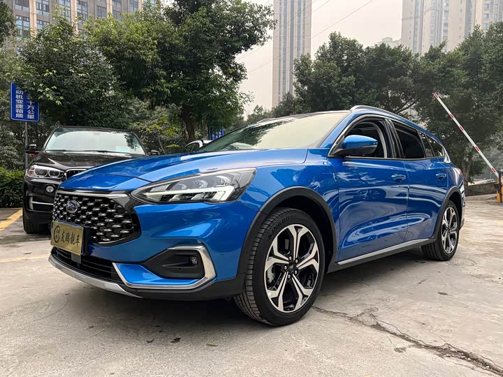 Фото 1 - Ford Focus