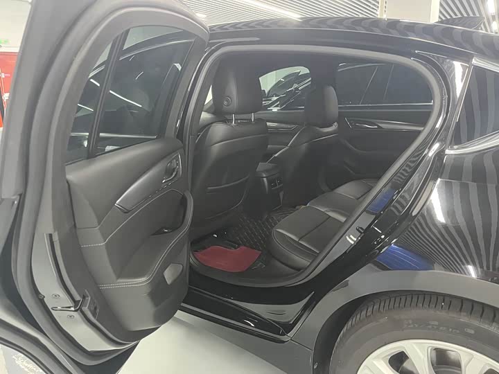 Фото 8 - Cadillac CT5