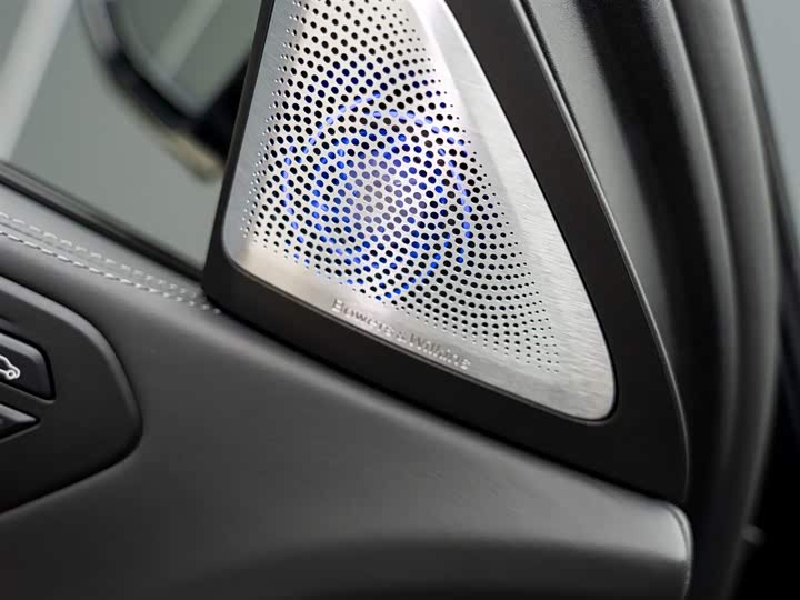 Фото 8 - BMW X6 M