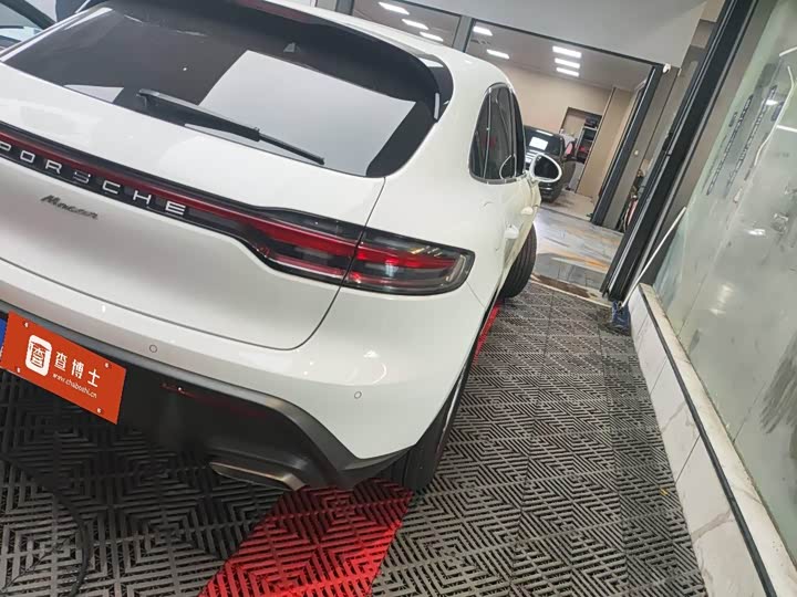 Фото 2 - Porsche Macan