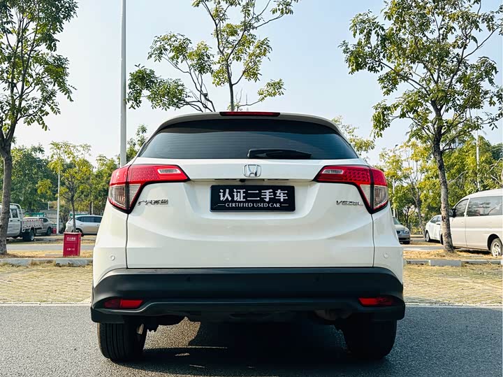 Фото 6 - Honda Vezel