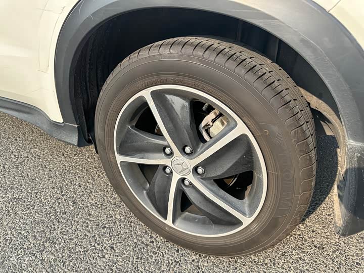 Фото 9 - Honda Vezel