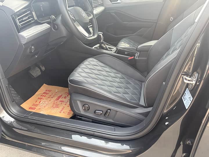 Фото 2 - Volkswagen Sagitar L