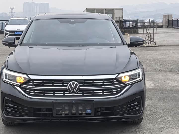 Фото 3 - Volkswagen Sagitar L