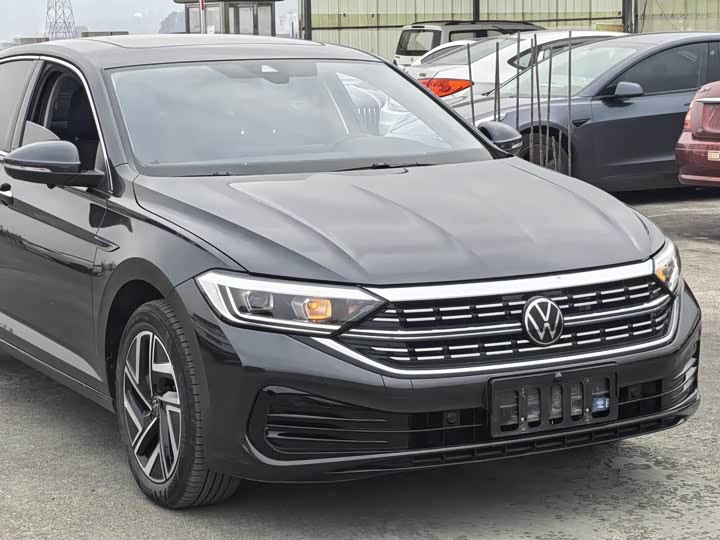Фото 4 - Volkswagen Sagitar L