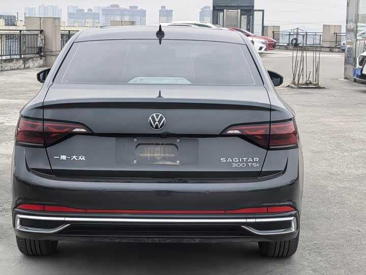 Фото 5 - Volkswagen Sagitar L