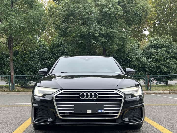 Фото 2 - Audi A6L