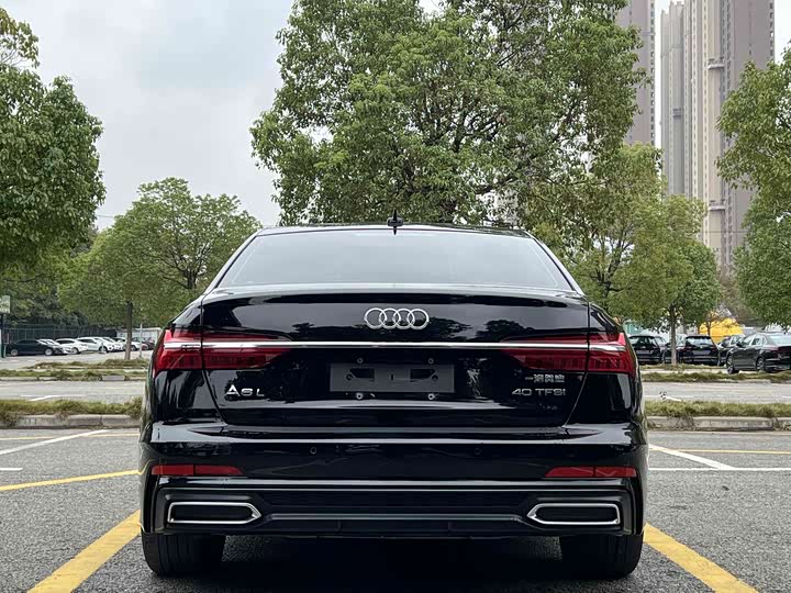 Фото 8 - Audi A6L