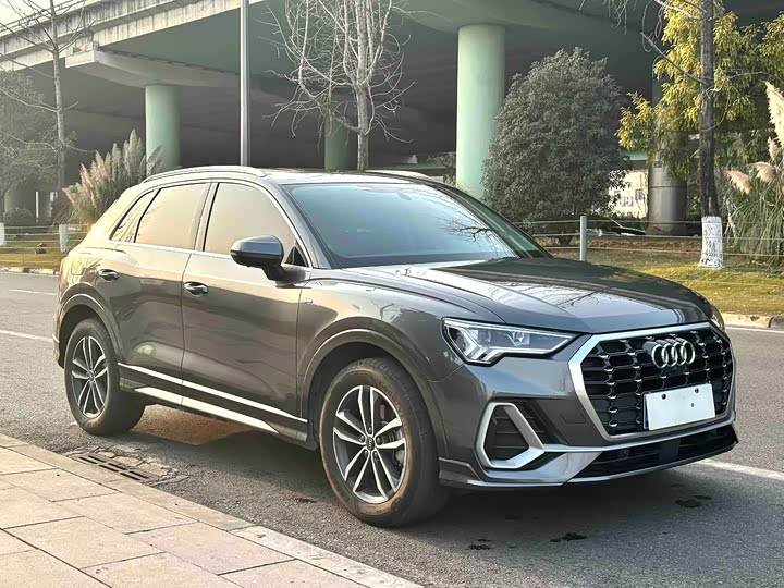 Фото 2 - Audi Q3