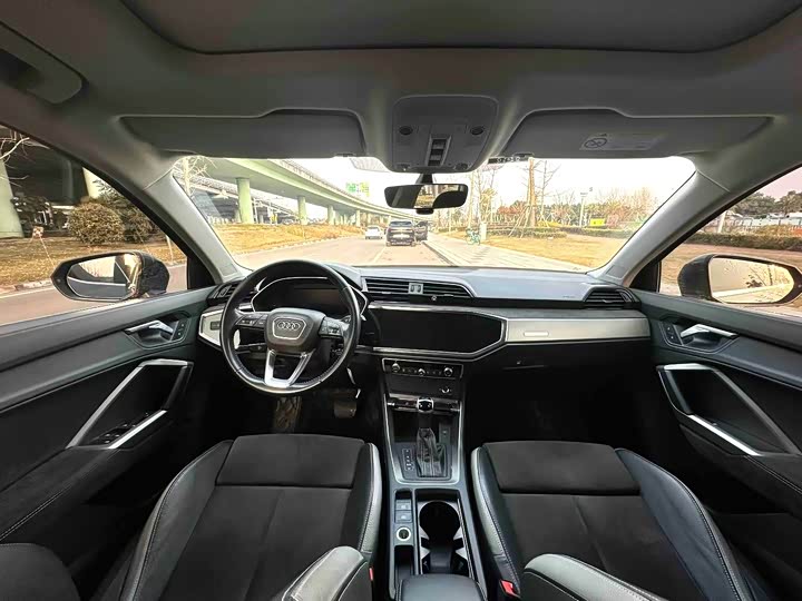 Фото 4 - Audi Q3