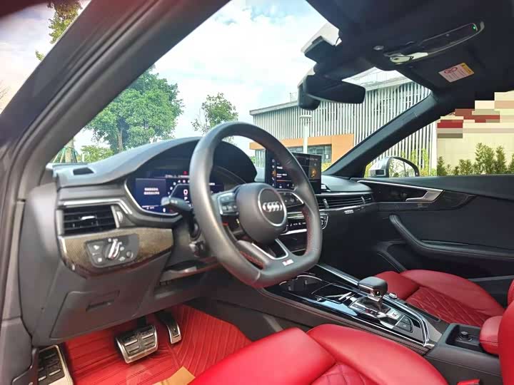 Фото 5 - Audi S4