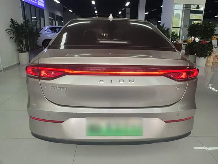 Фото 6 - GAC Aion S