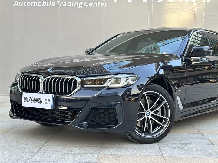 Фото 3 - BMW 5 Series