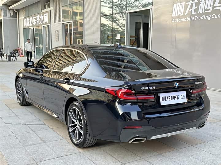 Фото 9 - BMW 5 Series