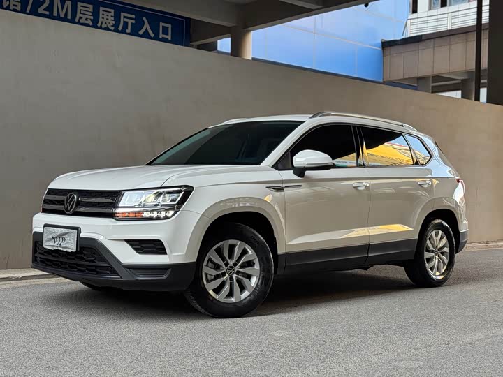 Фото 1 - Volkswagen Tharu