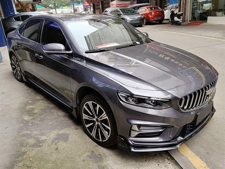 Фото 4 - Geely Preface