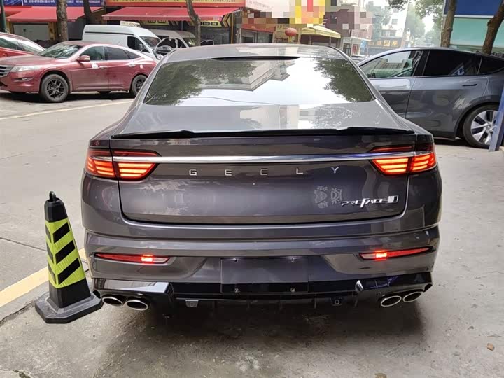 Фото 6 - Geely Preface