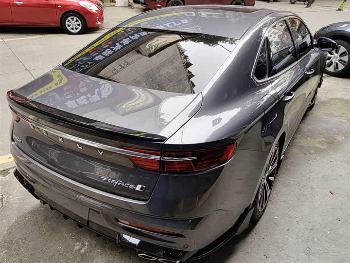 Фото 7 - Geely Preface