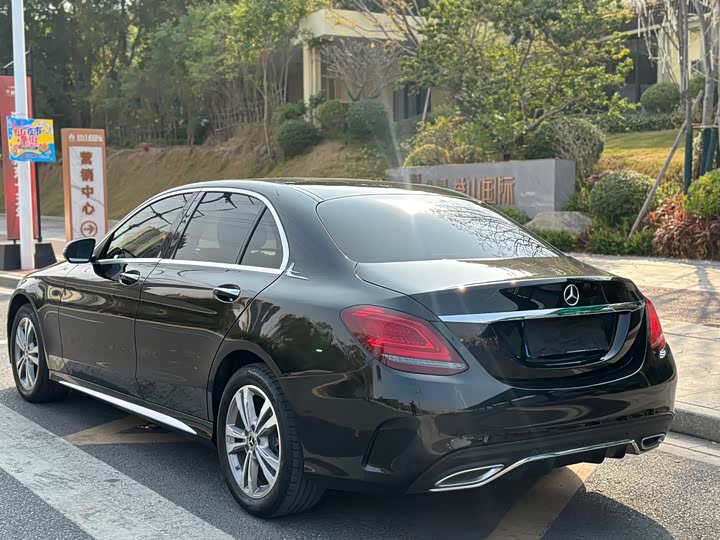 Фото 6 - Mercedes-Benz C-Class