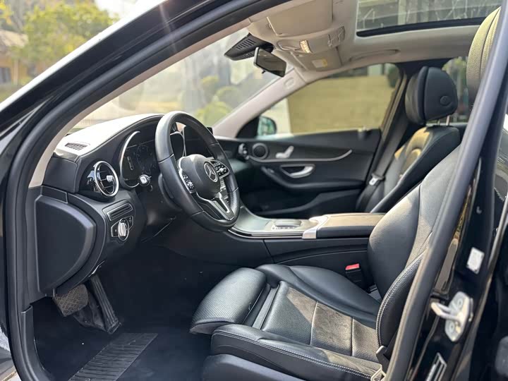 Фото 7 - Mercedes-Benz C-Class