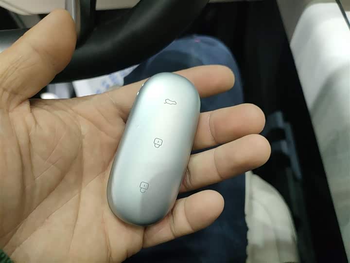 Фото 9 - LiXiang L8