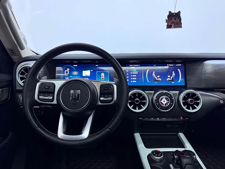 Фото 8 - Tank 300