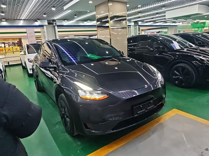 Фото 4 - Tesla Model Y