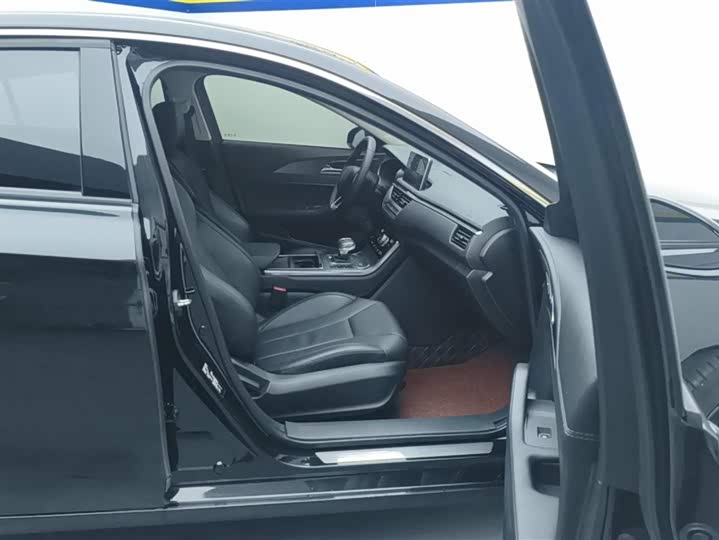 Фото 8 - Hongqi H5