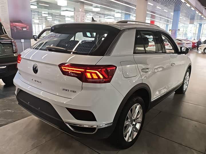Фото 7 - Volkswagen T-Roc