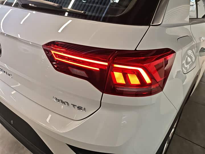 Фото 8 - Volkswagen T-Roc