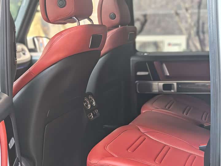 Фото 4 - Mercedes-Benz G-Class