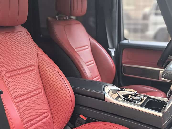 Фото 7 - Mercedes-Benz G-Class